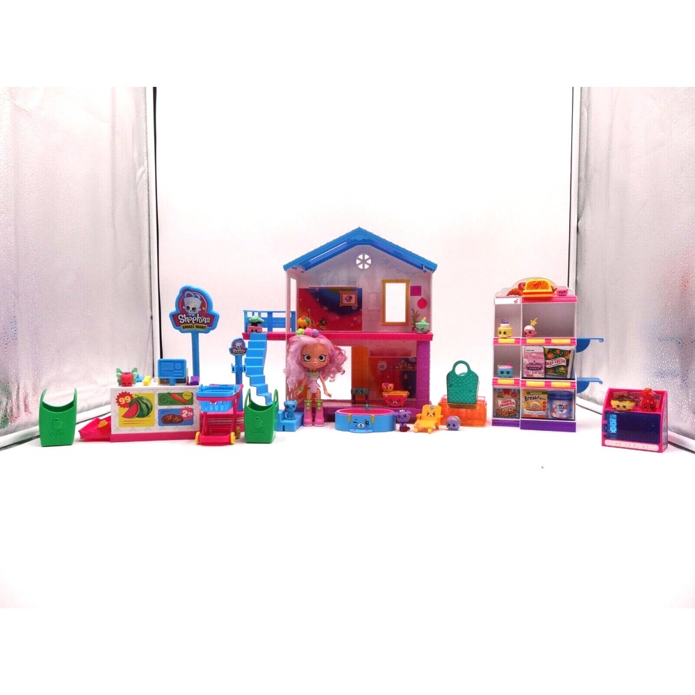 Shopkins Happy Places Rainbow Beach House Doll Pommie Pom Mart Grocery Store